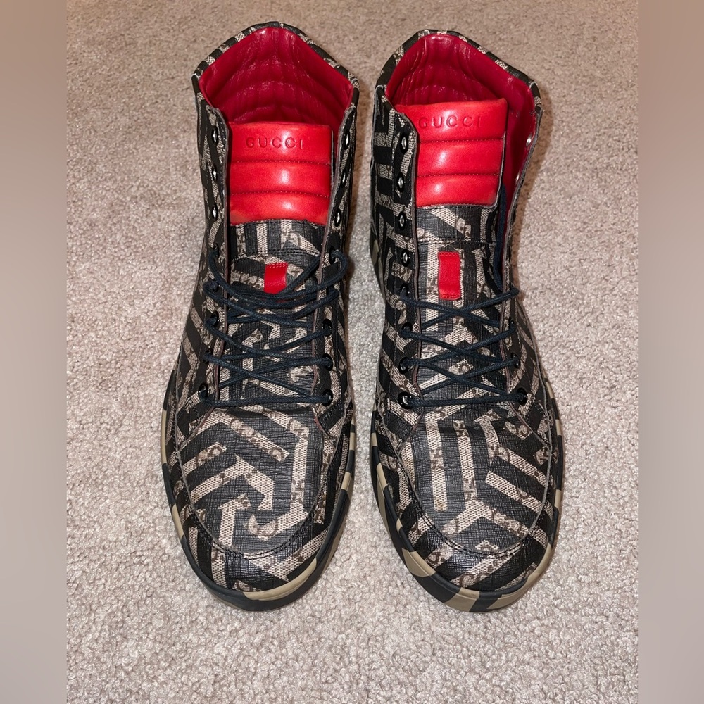Gucci Mens Sneakers. Size 9